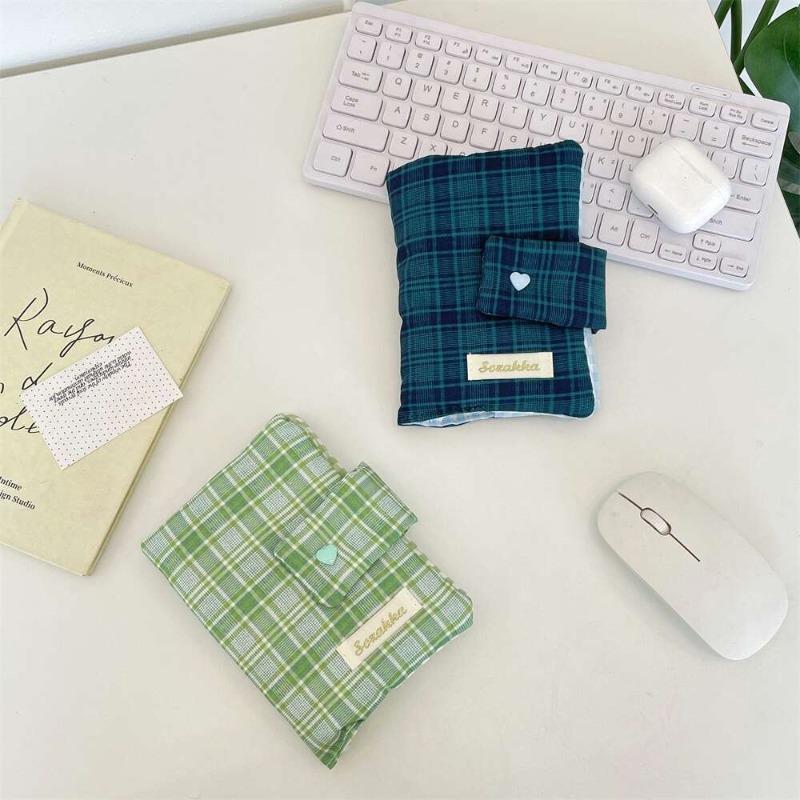 Grüner, weißer Gingham-Stoffbe – Laptop Sleeve Bewertung und Preis